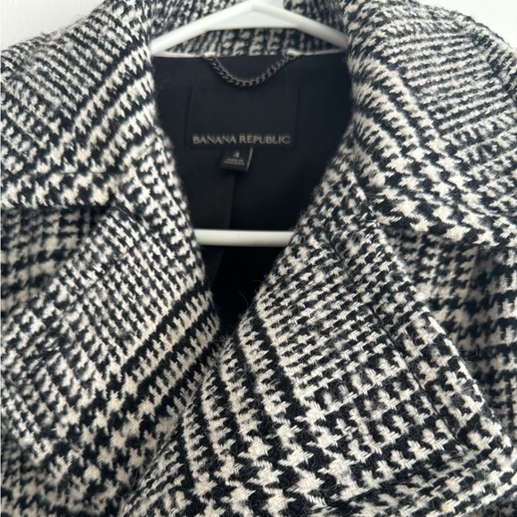 Beautiful and modern jacket - Picture 2 of 3